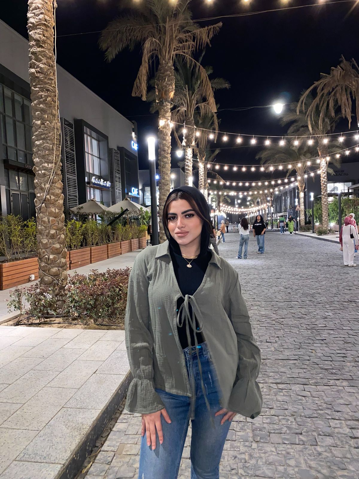 Knit blouse with a bow