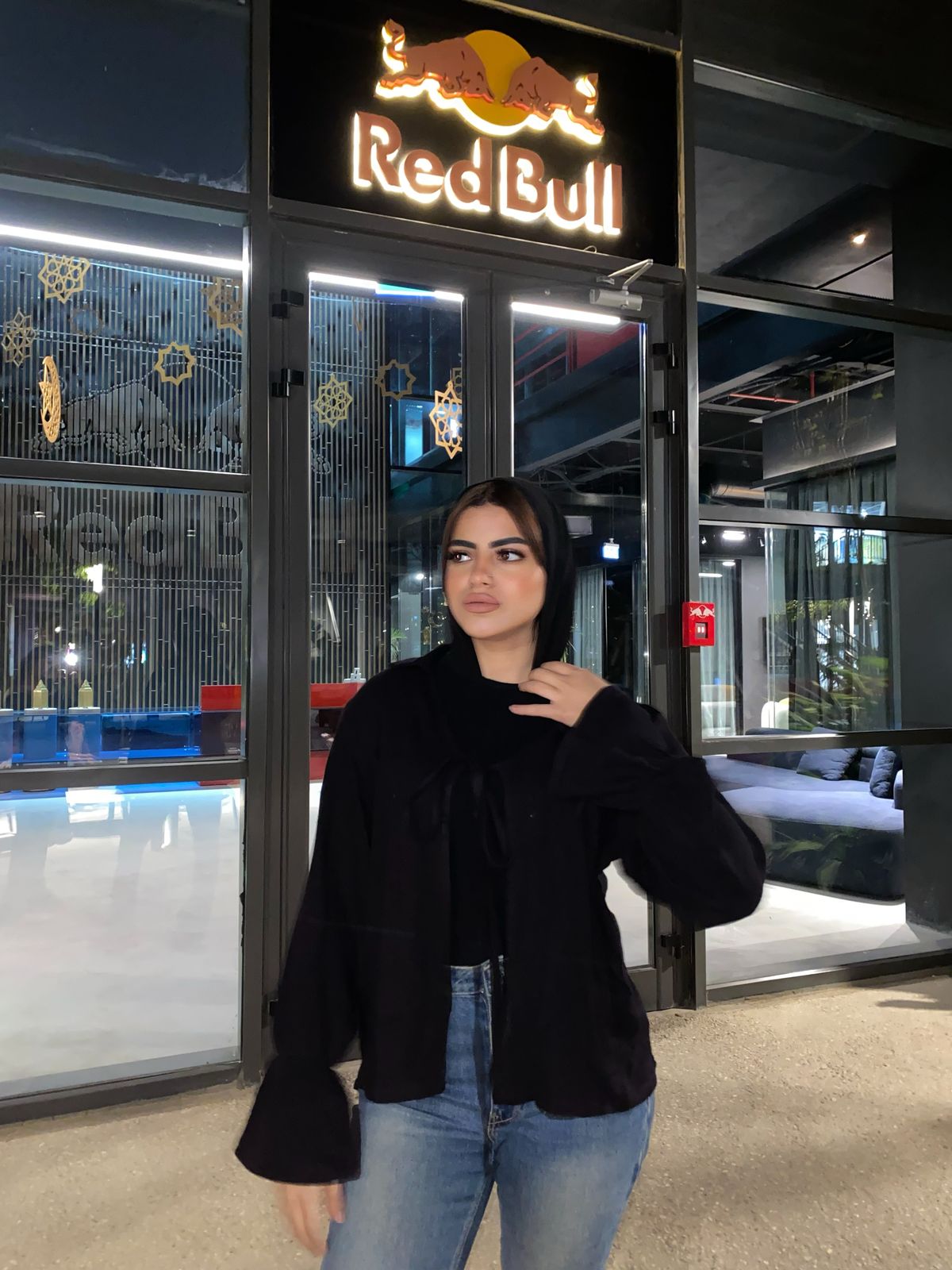 Knit blouse with a bow