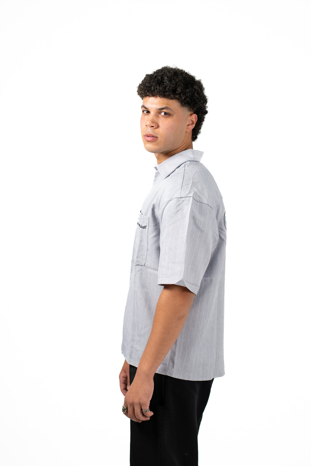 Boxy-Fit stripped shirt(Grey)
