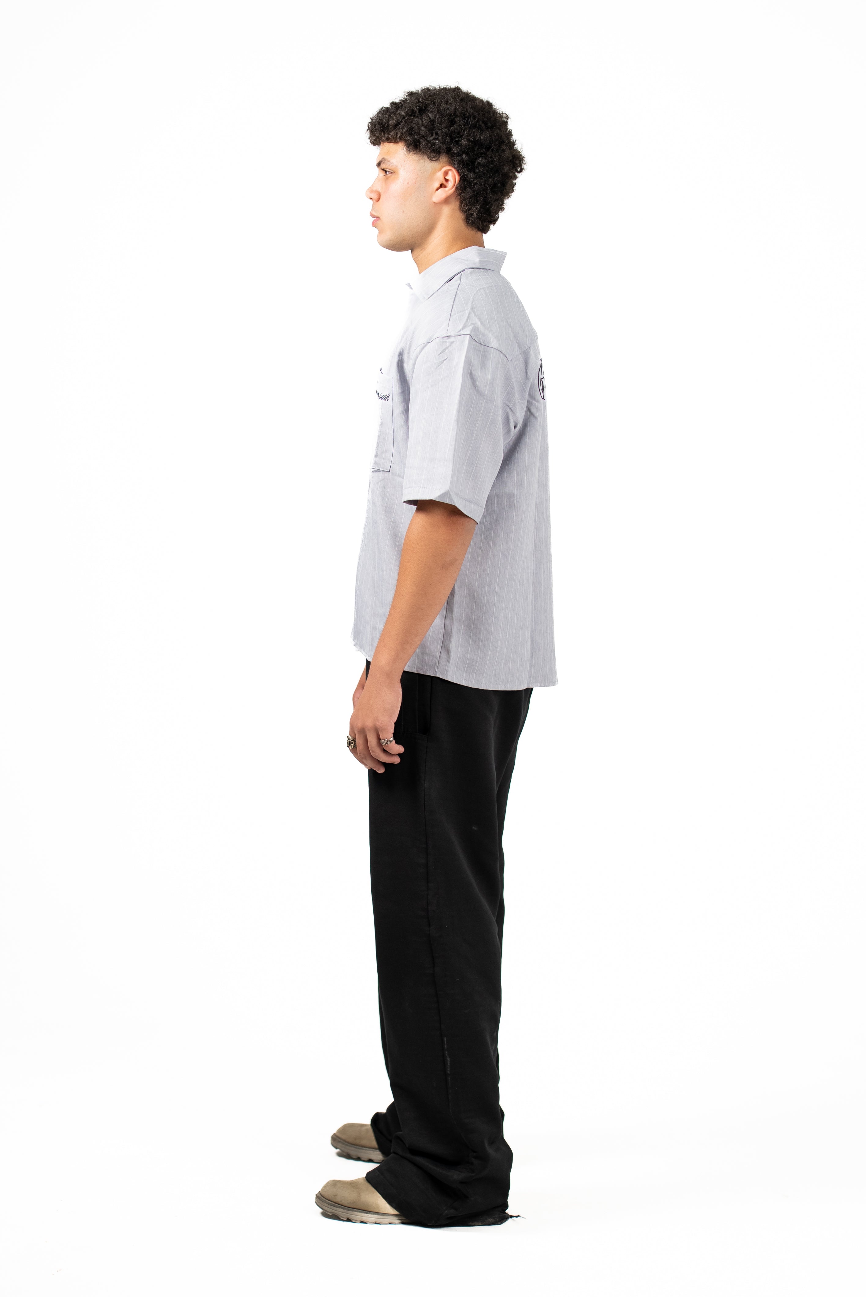 Boxy-Fit stripped shirt(Grey)
